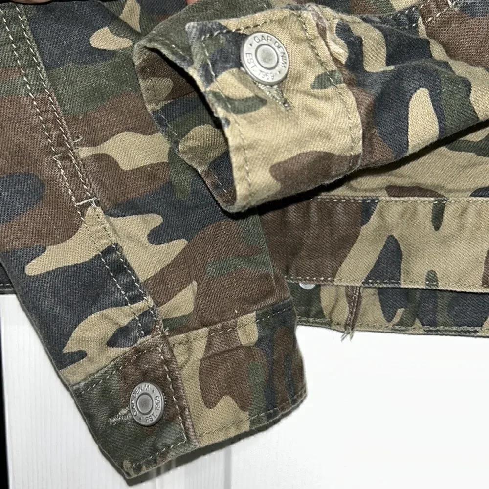 Gap Girls Camo Girls Cropped Jeans Jacket(Size Small)